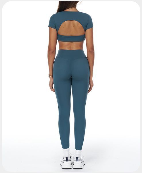 , Blue, M